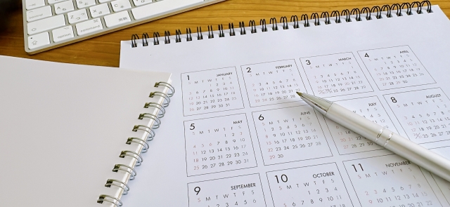 カレンダーとノート