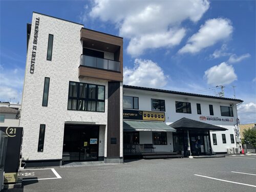 センチュリー21ハウスウェルの店舗外観